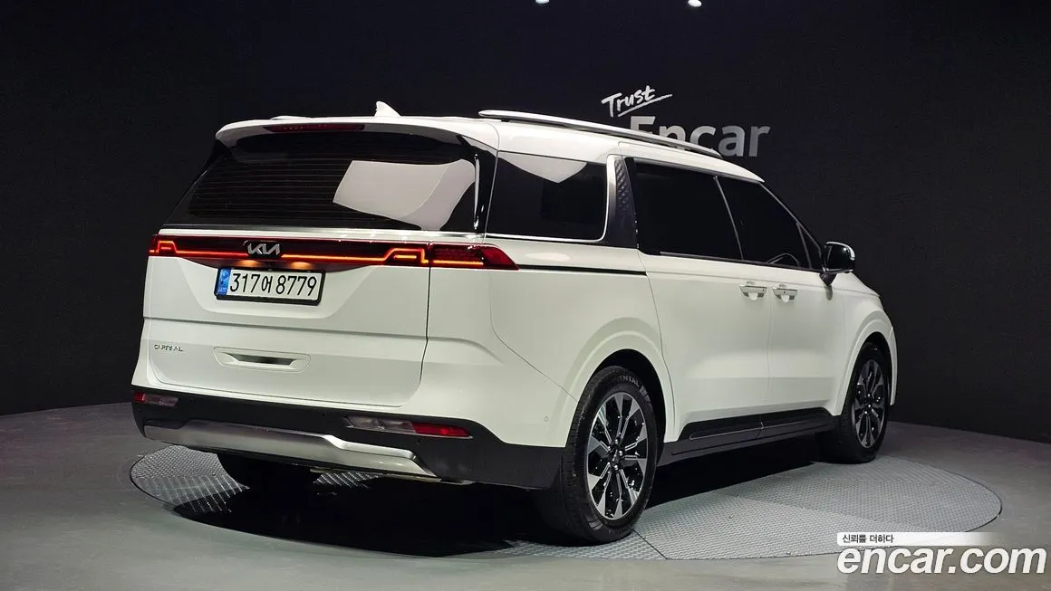 Kia Carnival — фото 2