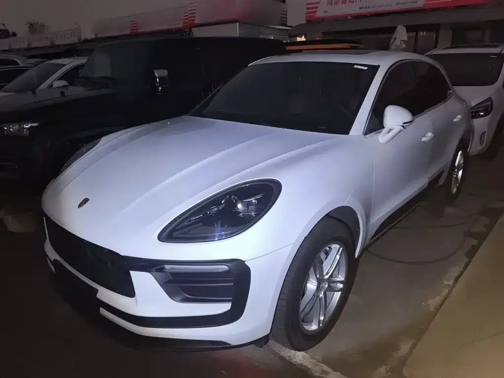 Porsche Macan — фото 1