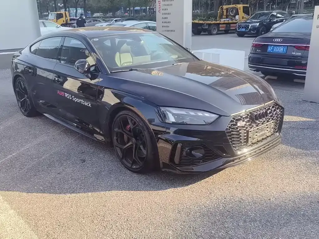Audi RS 5 — фото 1
