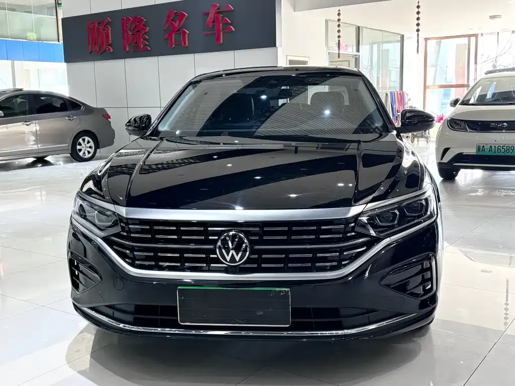 Volkswagen Passat — фото 2