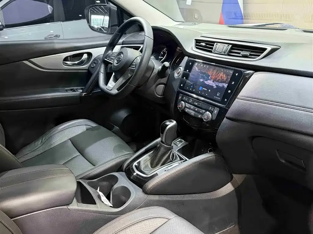 Nissan Qashqai — фото 8
