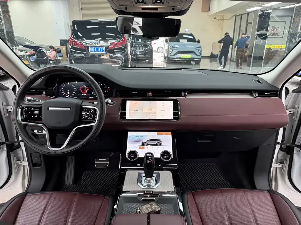 Land Rover Evoque — фото 10