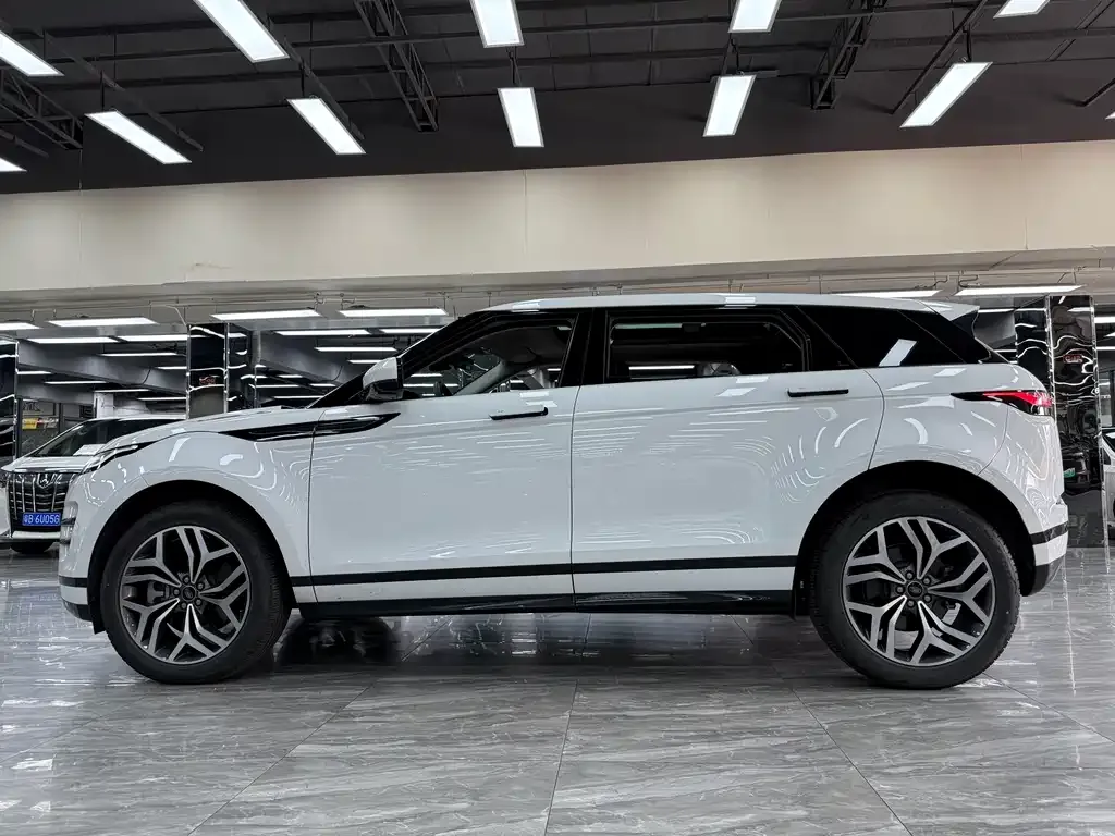 Land Rover Evoque — фото 4
