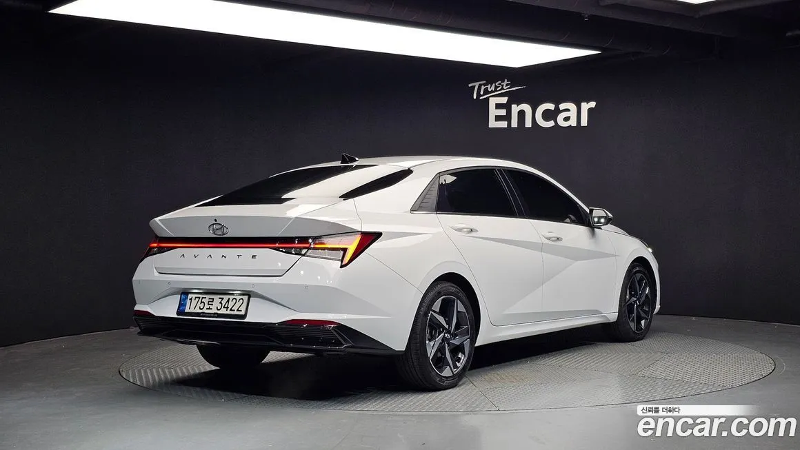 Hyundai AVANTE — фото 2