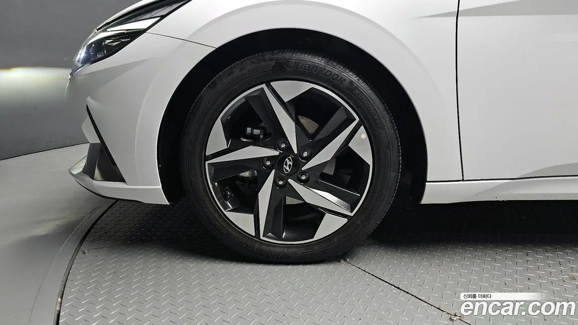 Hyundai AVANTE — фото 5