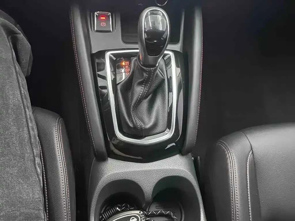 Nissan Qashqai — фото 10