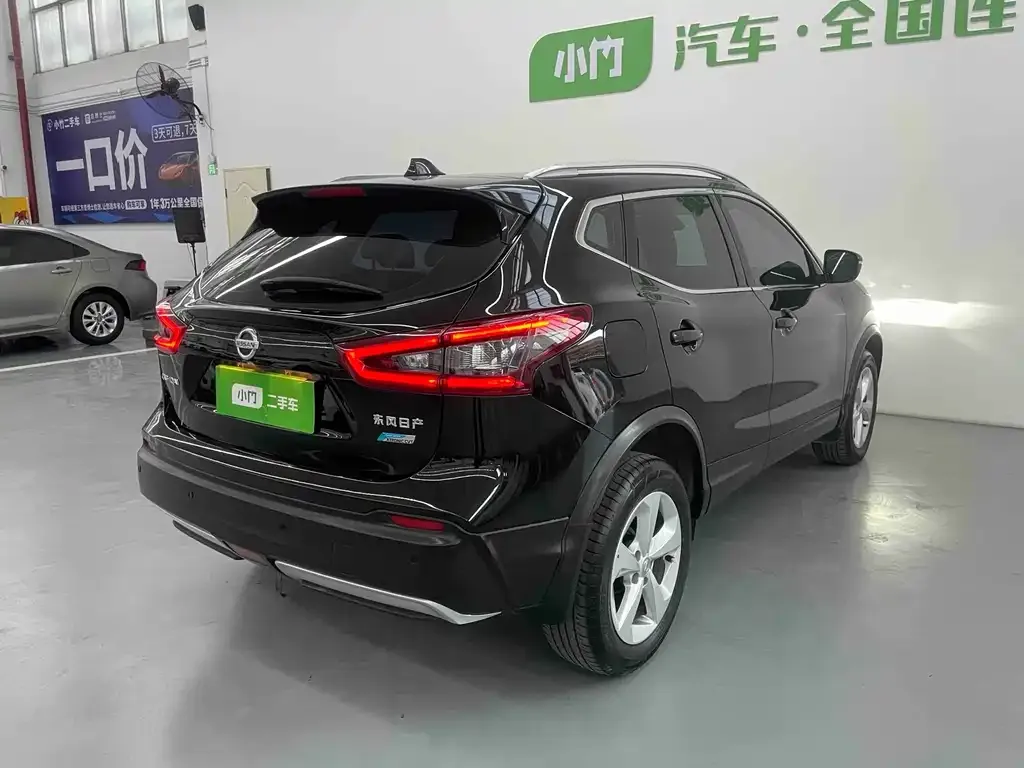 Nissan Qashqai — фото 5