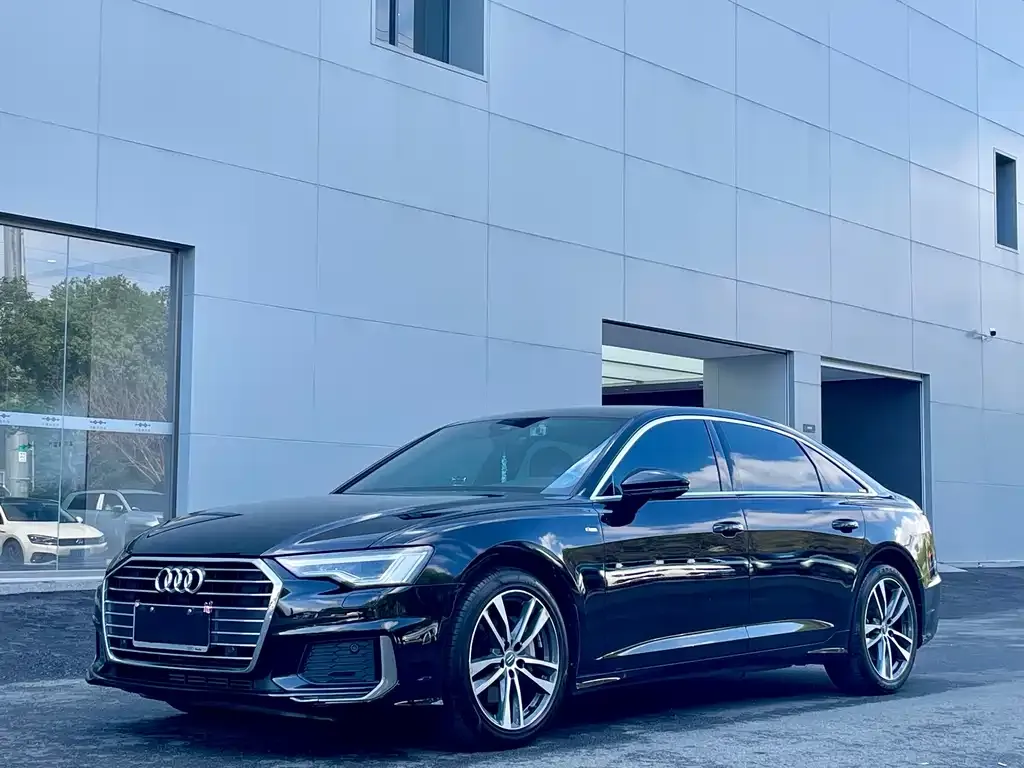Audi A6L — фото 2