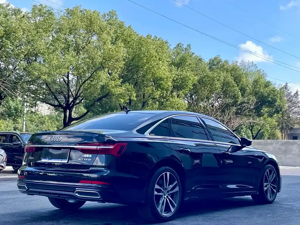 Audi A6L — фото 9