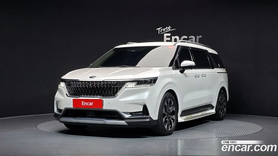 Kia Carnival — фото 1