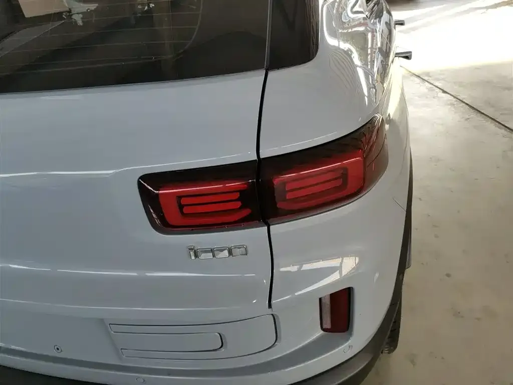 Geely Icon — фото 8