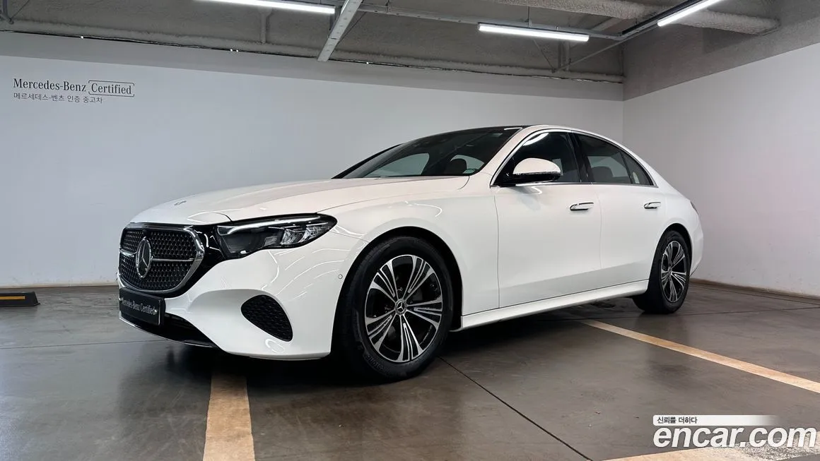 Mercedes-Benz E-Class — фото 1