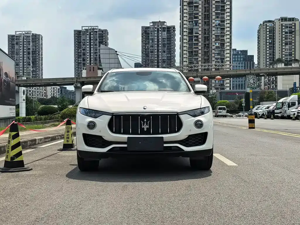 Maserati Levante — фото 3