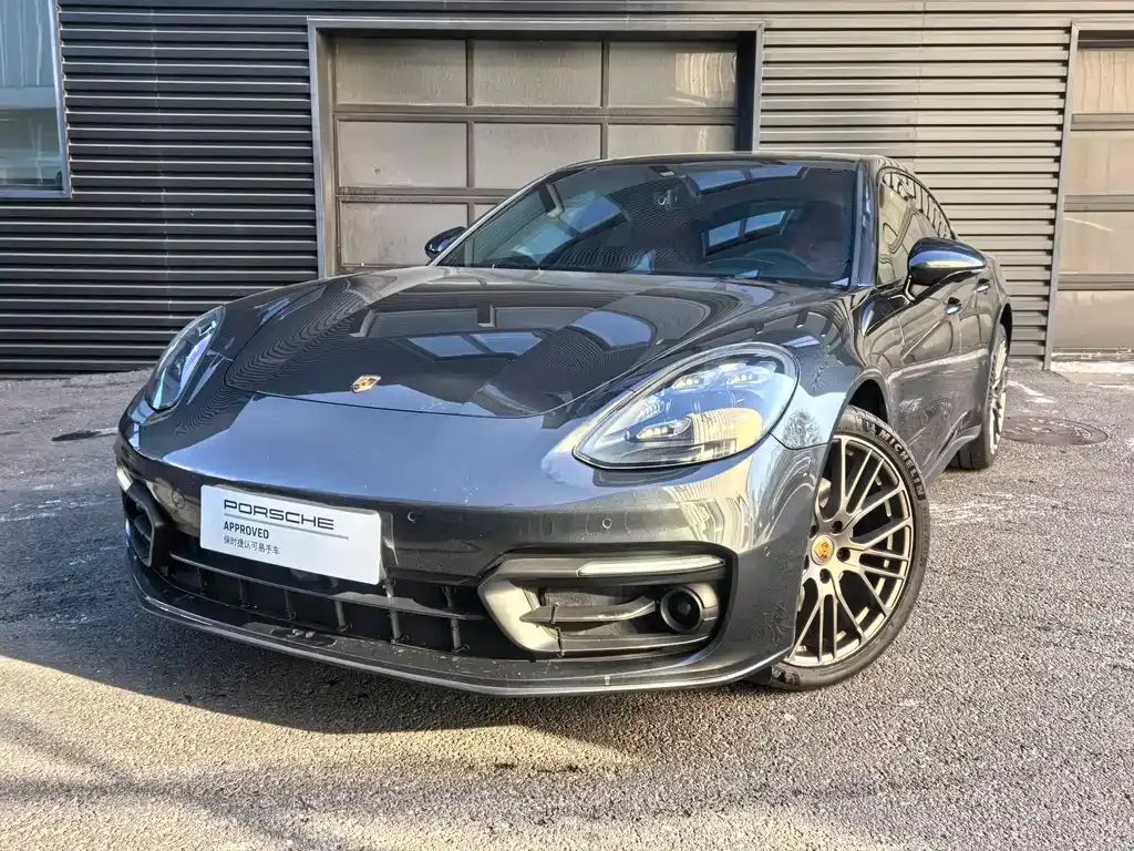 Porsche Panamera — фото 1