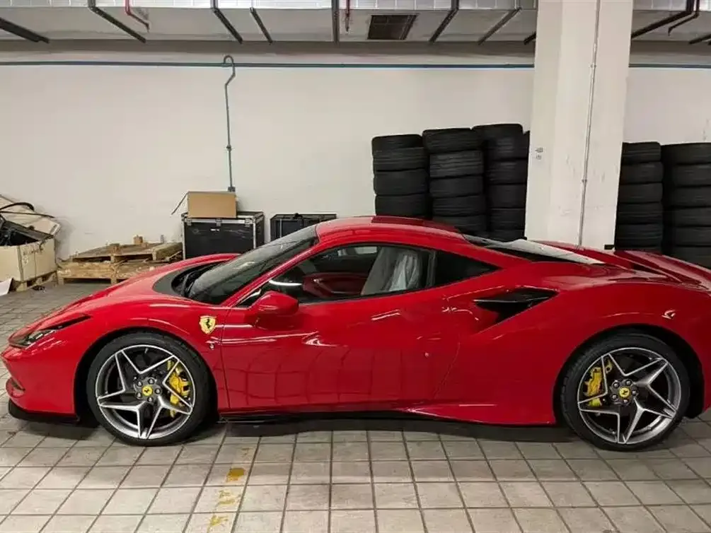 Ferrari F8 — фото 3