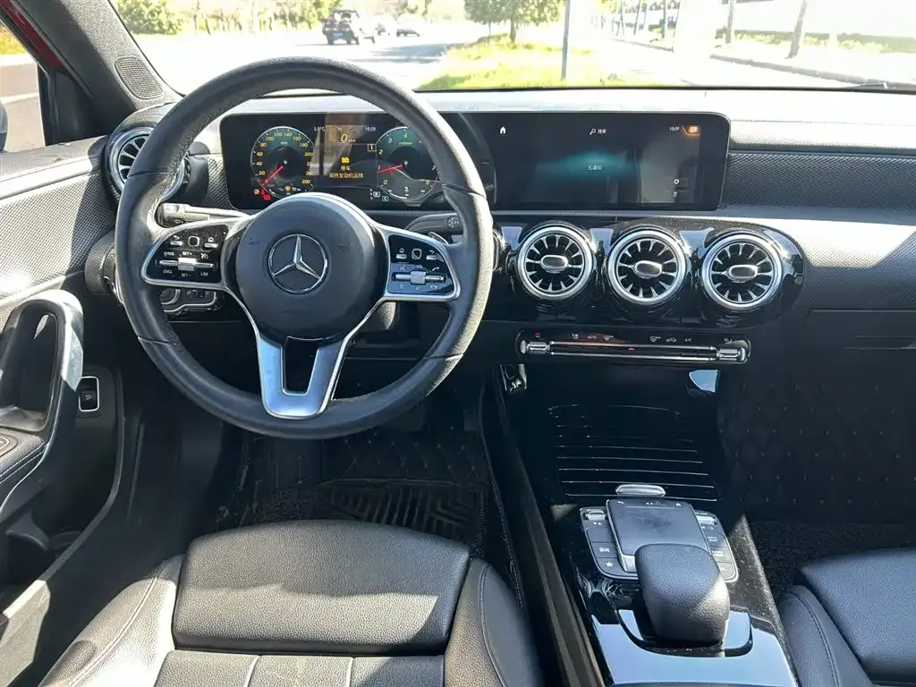 Mercedes-Benz A-Class — фото 10