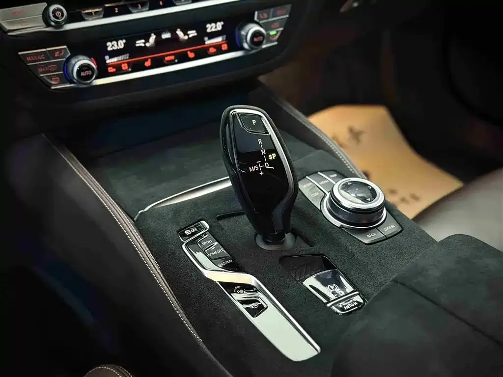 BMW 5 Series (Import) — фото 10