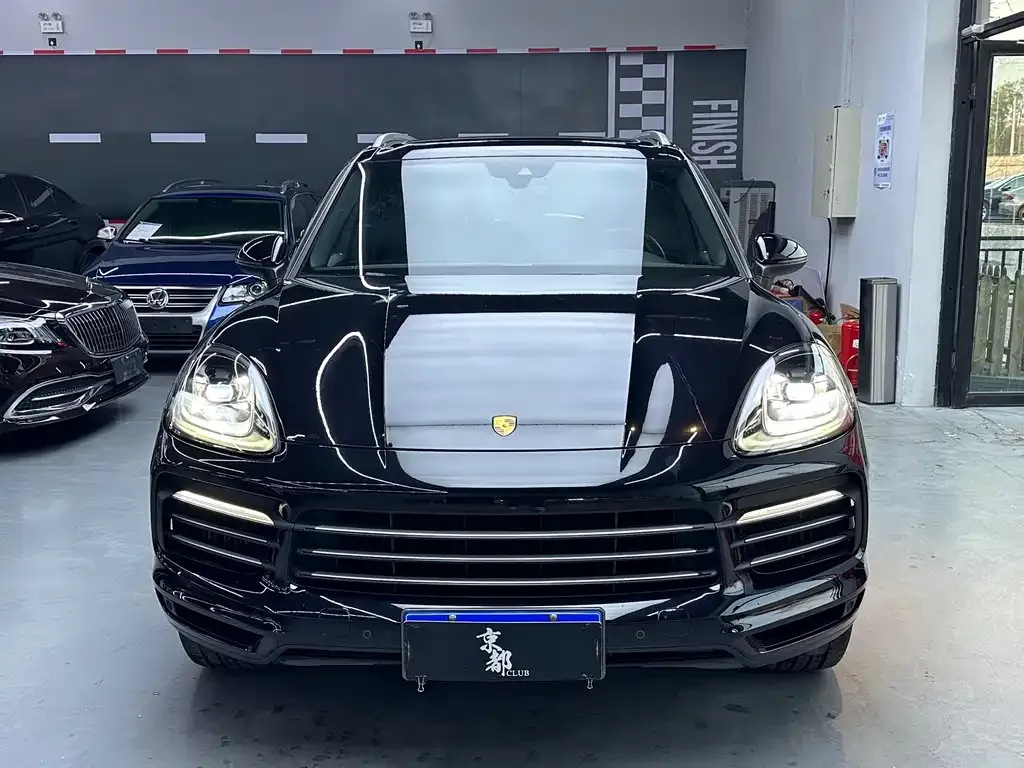 Porsche Cayenne — фото 2