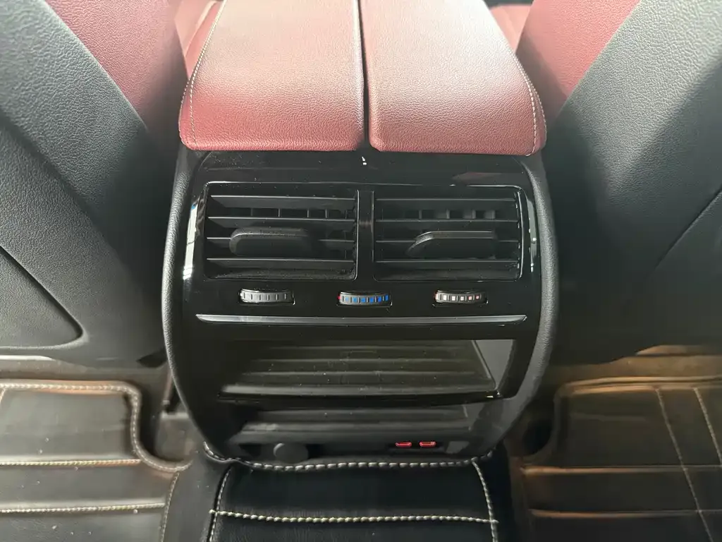 BMW 5 Series New Energy — фото 10