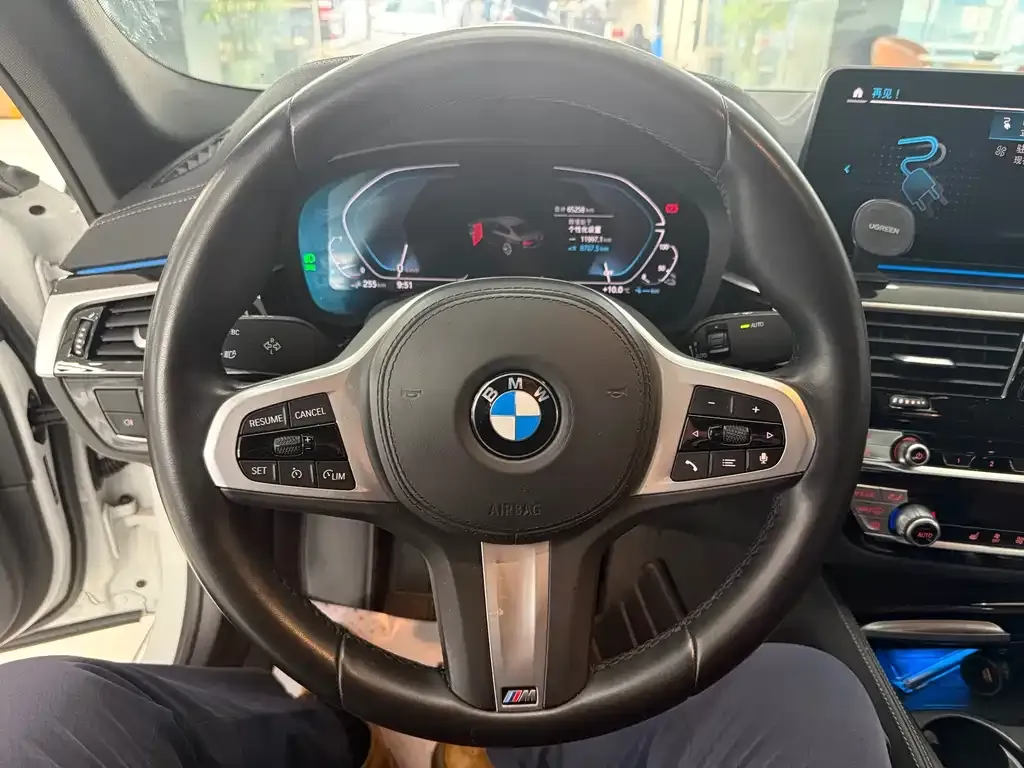 BMW 5 Series New Energy — фото 6