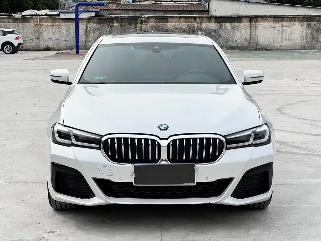 BMW 5 Series — фото 2