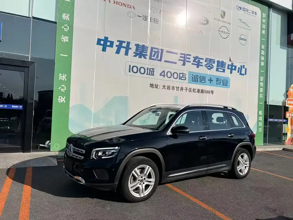 Mercedes-Benz GLB — фото 1