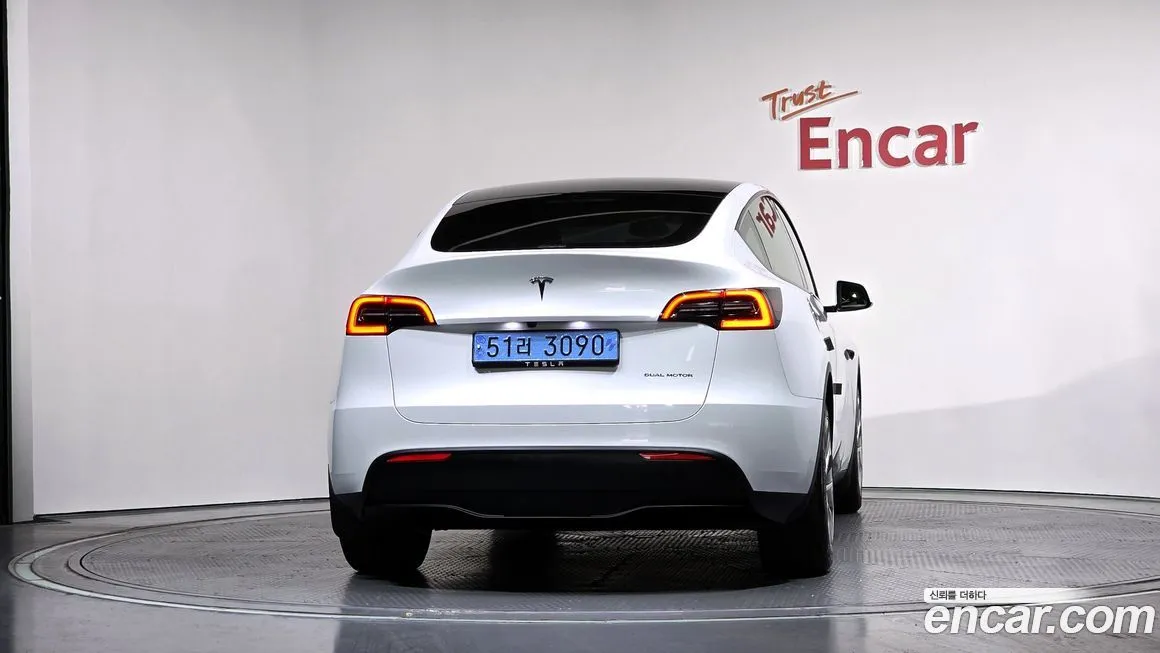 Tesla Model Y — фото 4