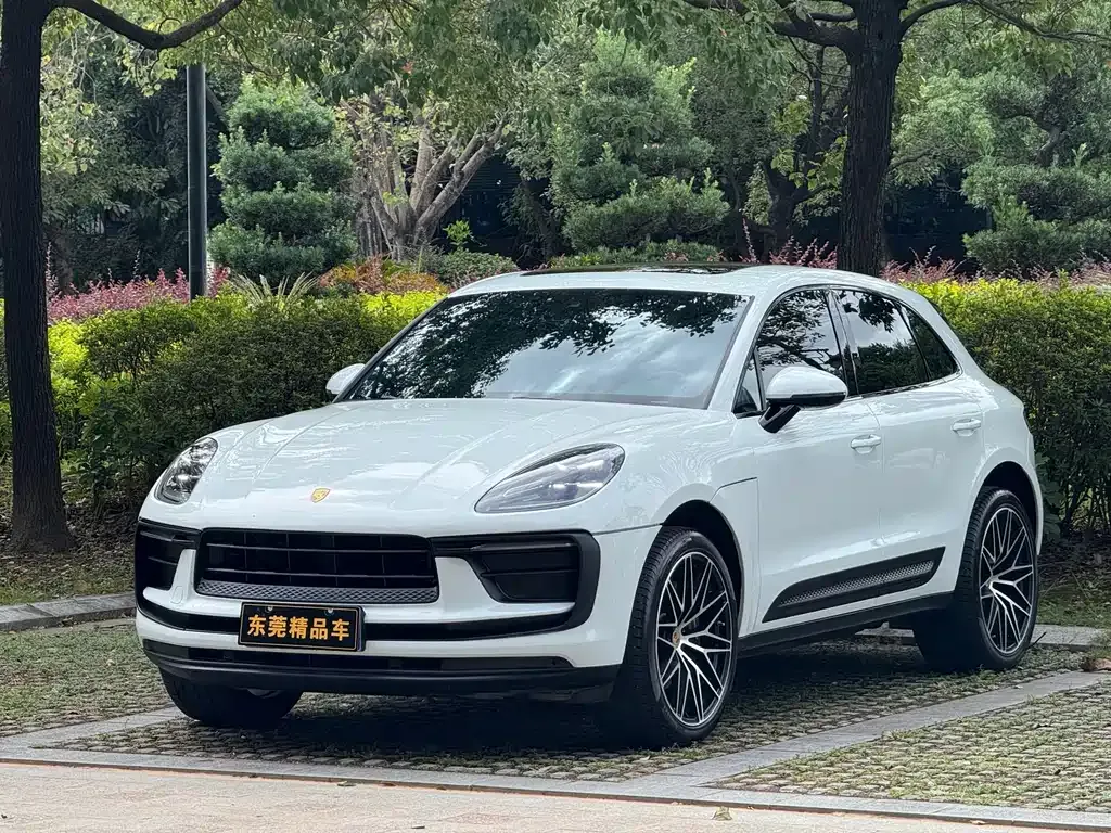 Porsche Macan — фото 1
