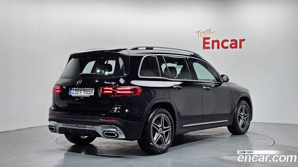 Mercedes-Benz GLB-Class — фото 2