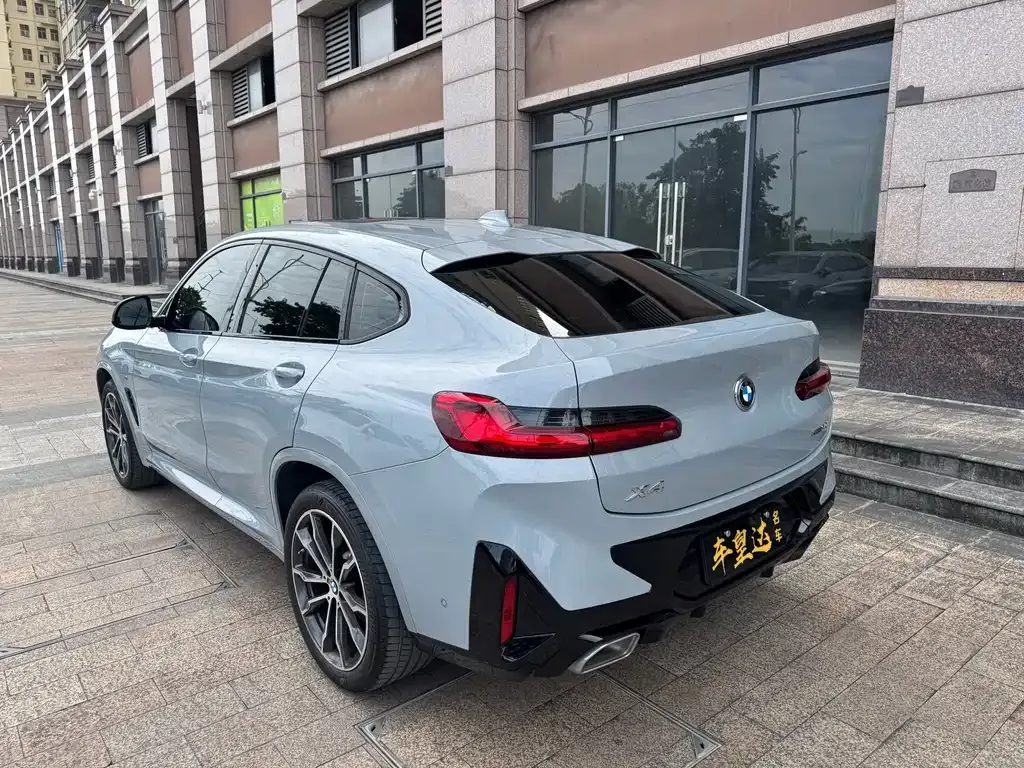 BMW X4 — фото 4