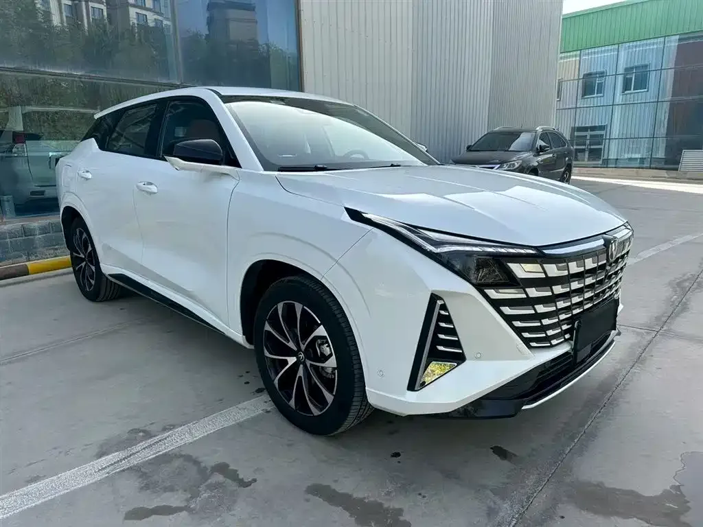 Changan UNI-Z New Energy — фото 3