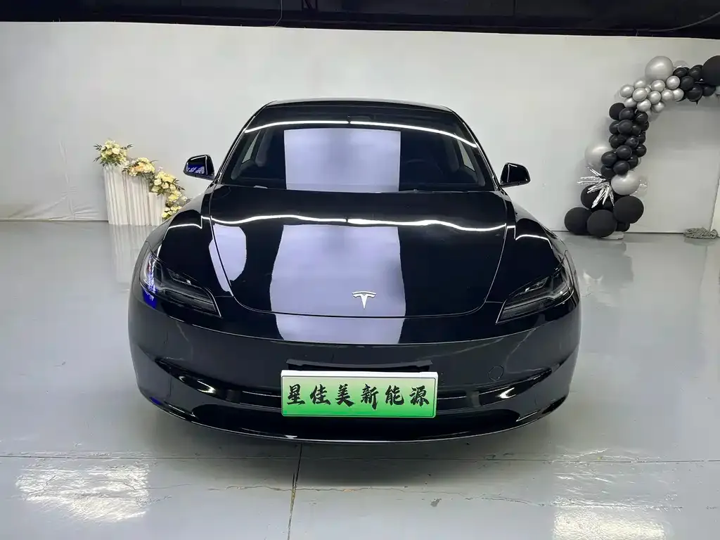 Tesla Model 3 — фото 2