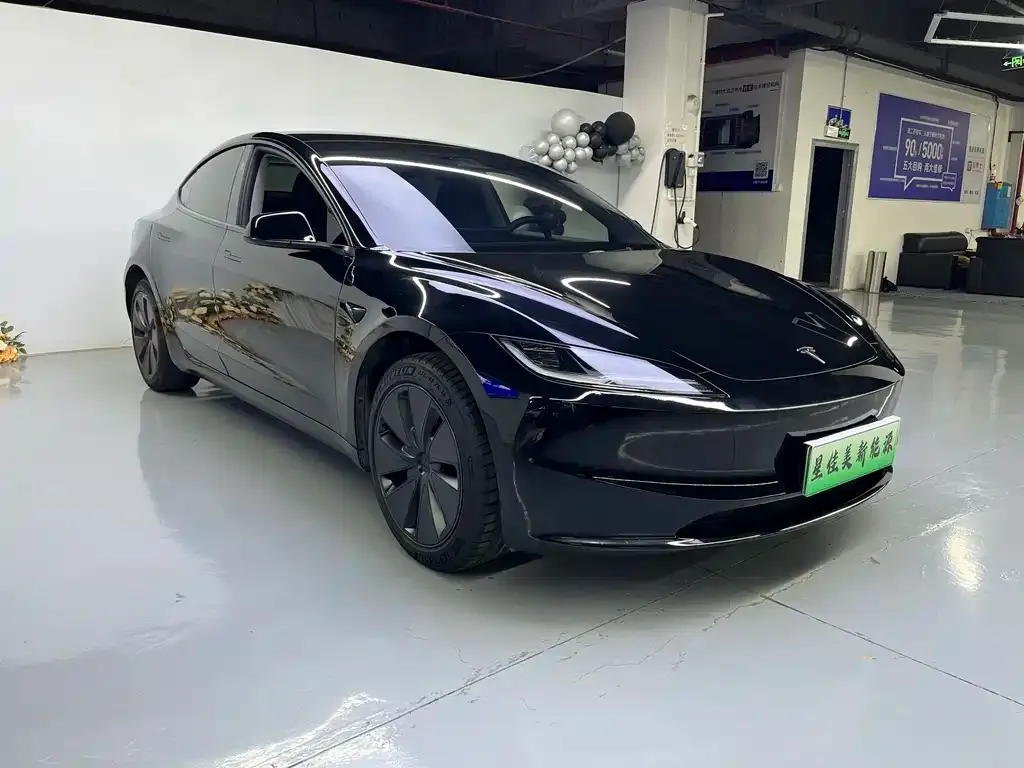 Tesla Model 3 — фото 3