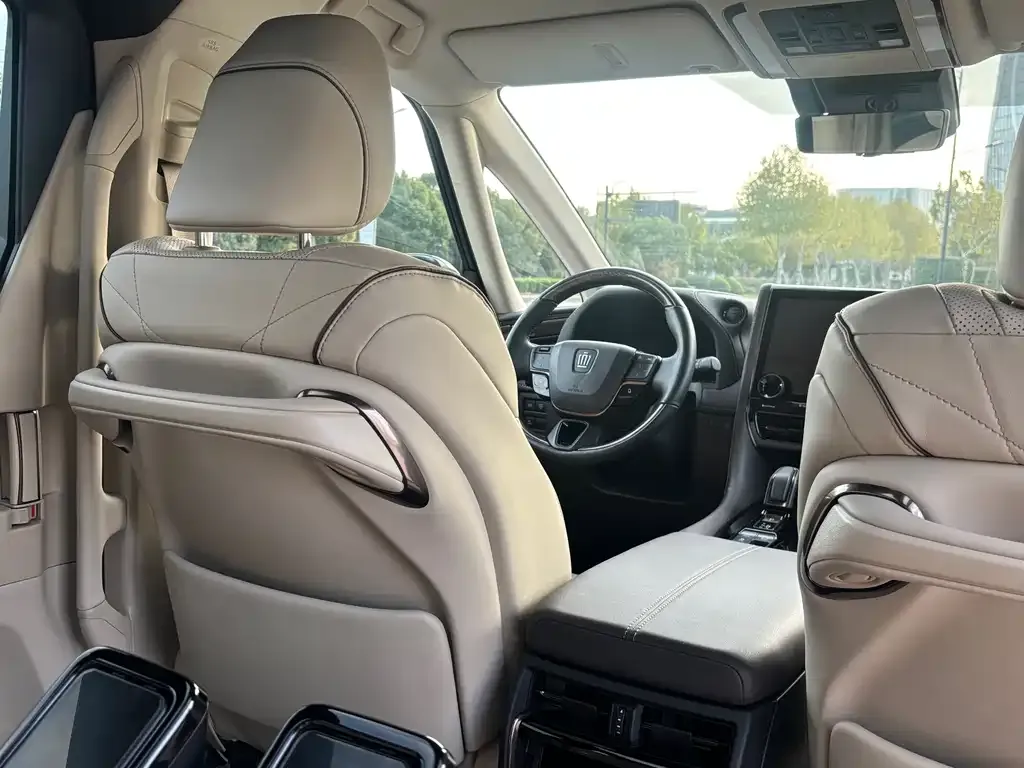 Toyota Vellfire — фото 9