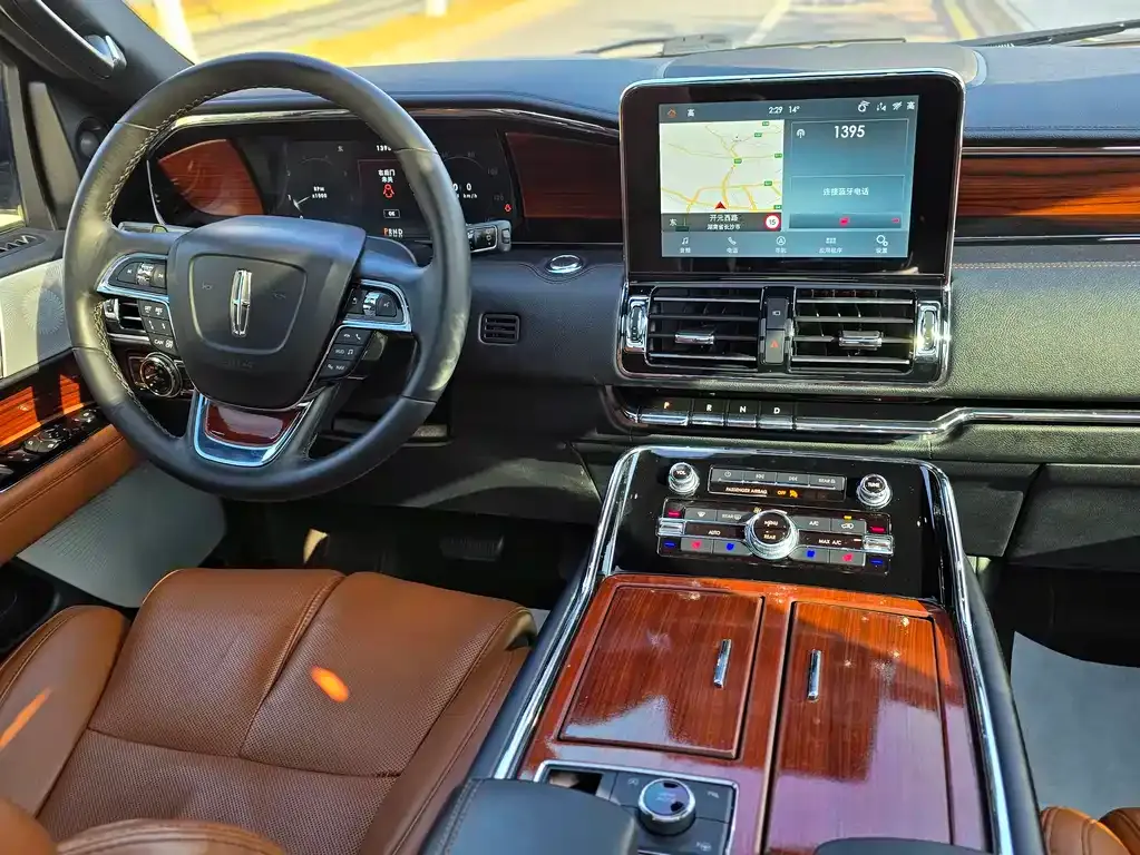 Lincoln Navigator — фото 10