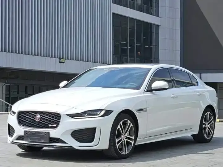 Jaguar XEL — фото 1