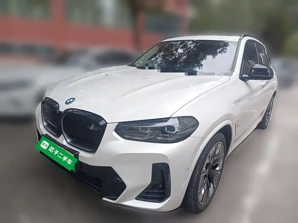 BMW iX3 — фото 2