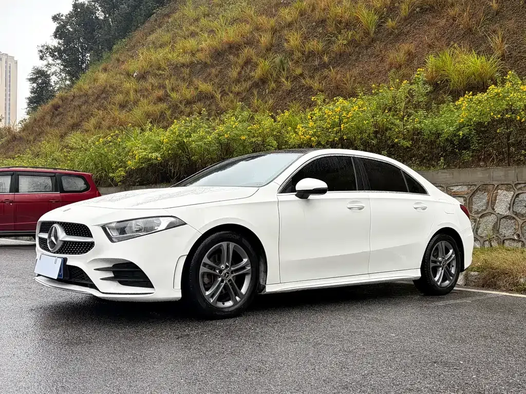 Mercedes-Benz A-Class — фото 1