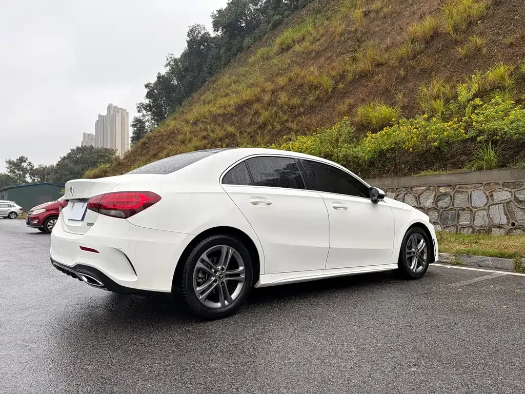 Mercedes-Benz A-Class — фото 9