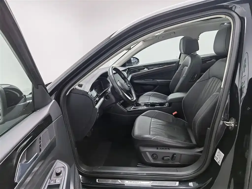 Volkswagen Passat — фото 10