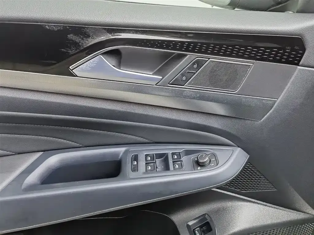 Volkswagen Passat — фото 9