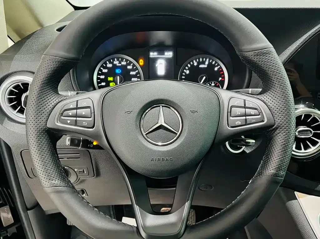 Mercedes-Benz Vito — фото 8