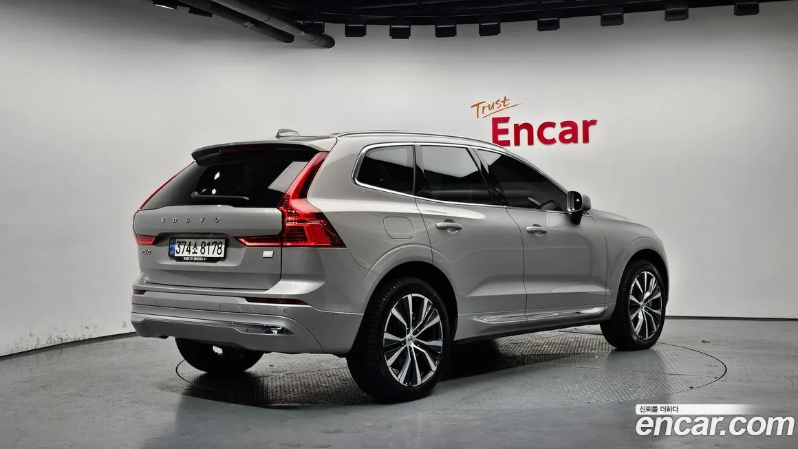 Volvo XC60 — фото 2