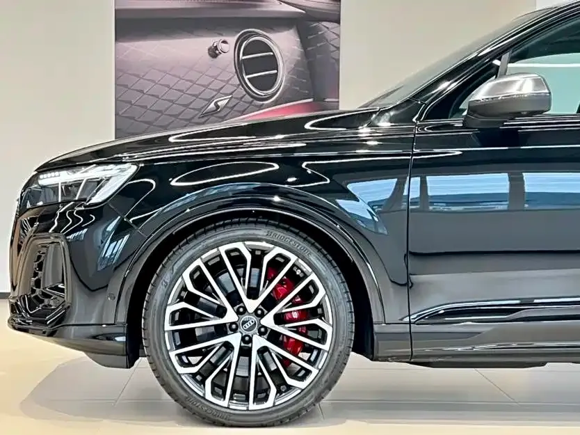 Audi SQ7 — фото 2