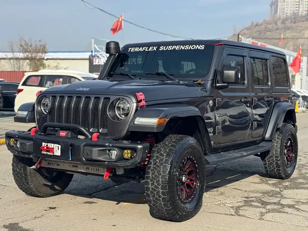 Jeep Wrangler — фото 1