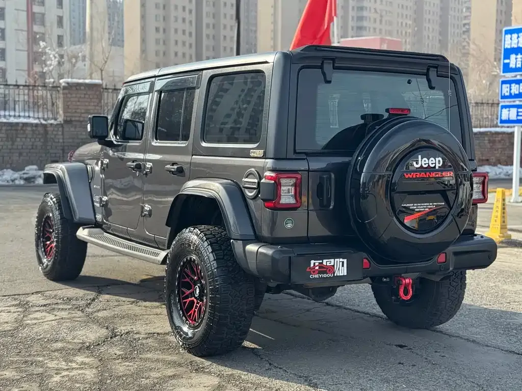 Jeep Wrangler — фото 9