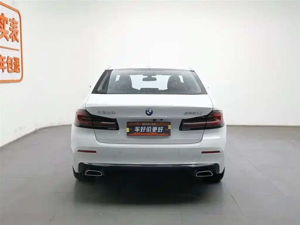 BMW 5 Series — фото 4