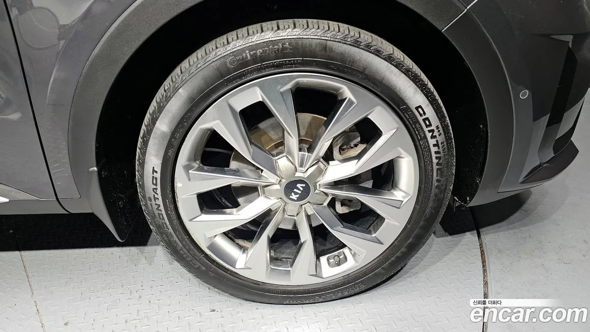 Kia Sorento — фото 5