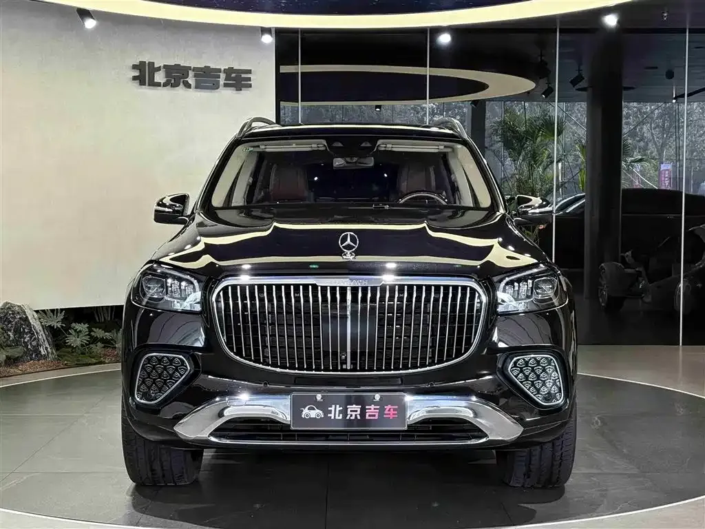 Mercedes-Benz GLS — фото 1