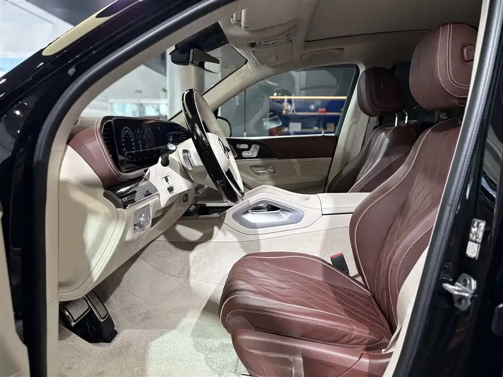 Mercedes-Benz GLS — фото 10